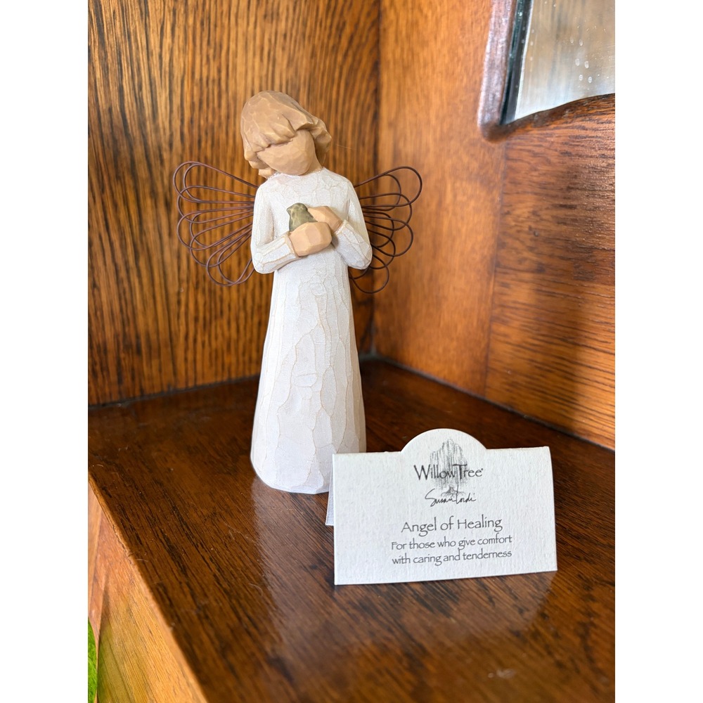 Willow Tree Angel of Healing Figurine Susan Lordi Demdaco 26020 New With Box